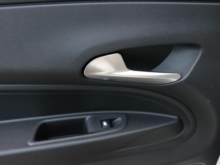 2025 Fiat 600 1.2 Hybrid 48V 136 La Prima 5dr eDCT-6 HATCHBACK PETROL Automatic