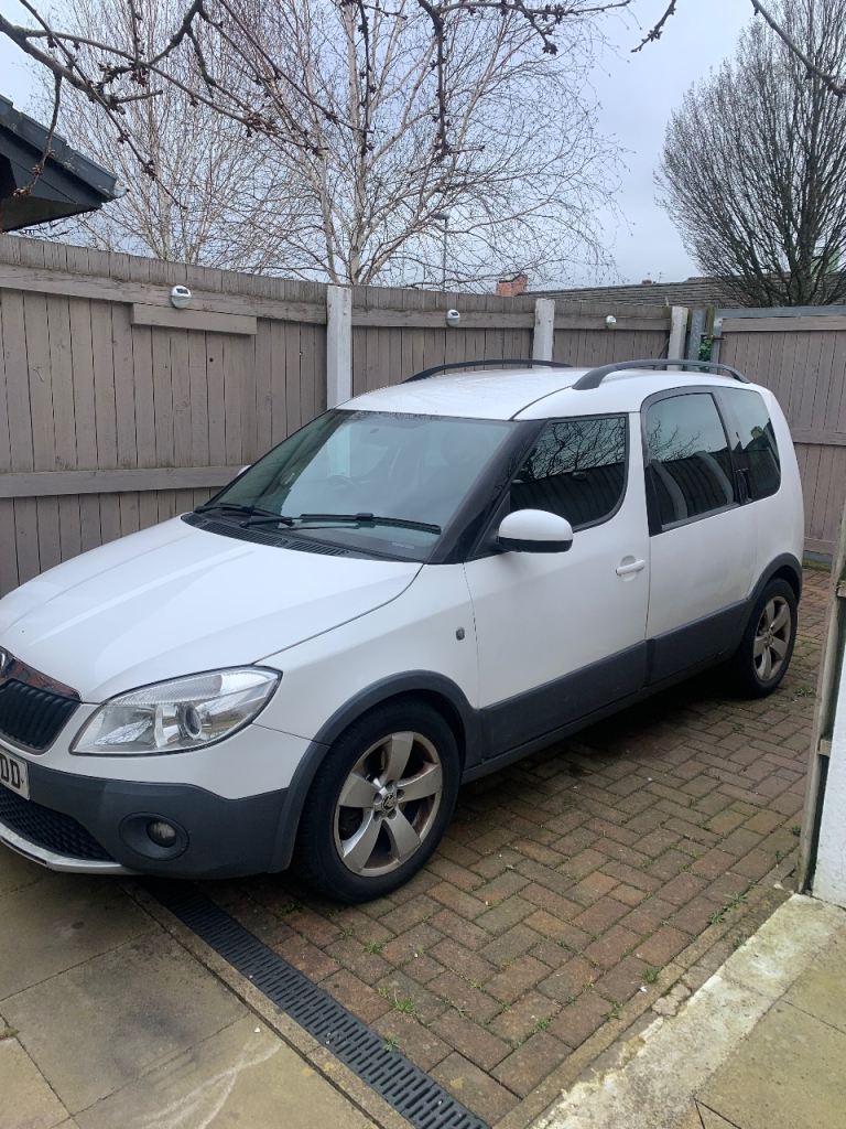 Skoda, ROOMSTER, MPV, 2013, Manual, 1598 (cc), 5 doors