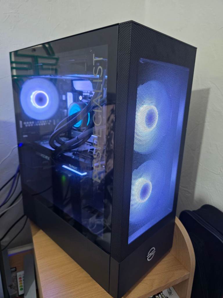 (Collection Only) Gaming PC 4070 Super, Ryzen 7 7800x3d 3Tb of storage.