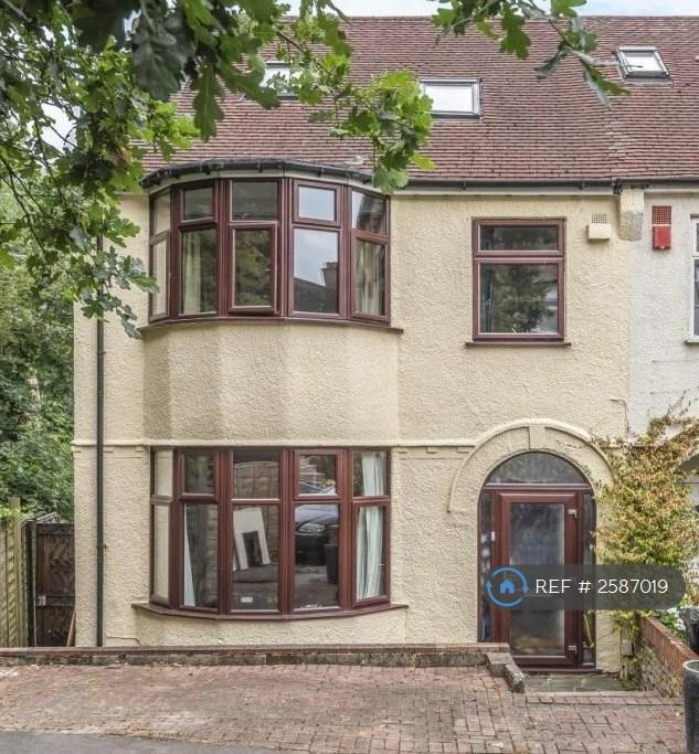 5 bedroom house in Grangecliffe Gardens, London, SE25 (5 bed) (#2587019)