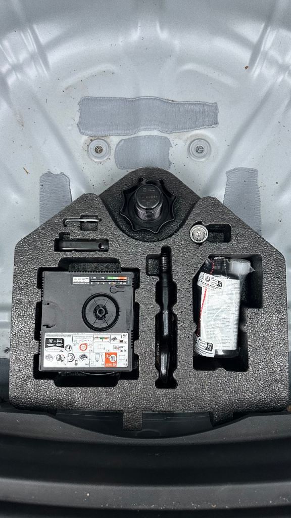 Cupra Car Tyre Inflator Kit 