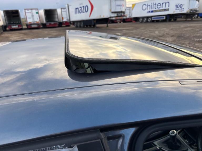 2006 BMW 1 Series 120d Sport 5dr HATCHBACK Diesel Manual