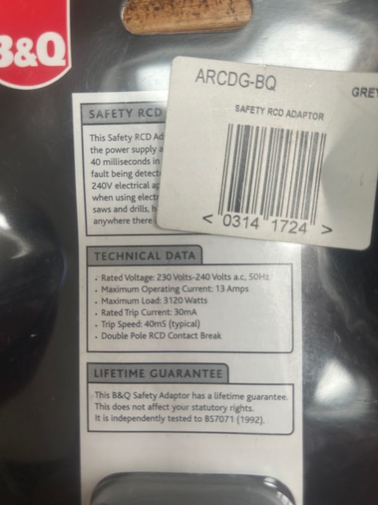 B & Q SAFETY RCD ADAPTOR 