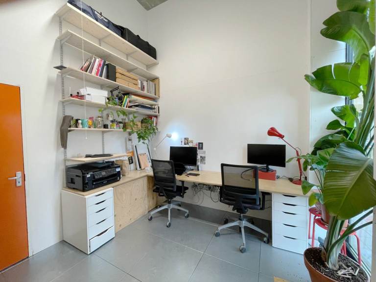Office / Studio / Desk share in Dalston