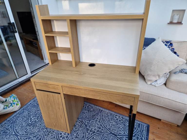 Ikea Micke desk - excellent condition