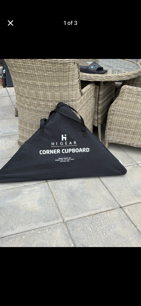 Corner table 