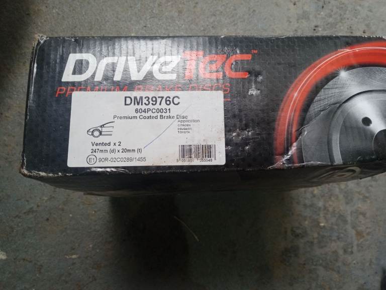 Toyota Aygo front discs and pads