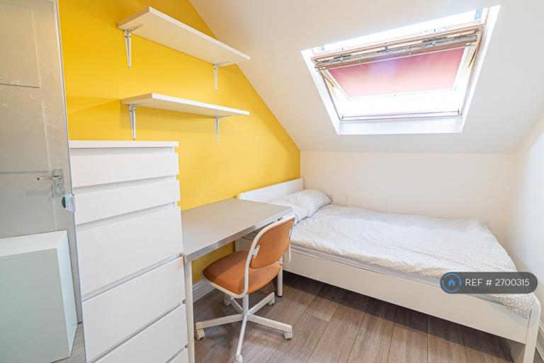 6 bedroom house in Spear Road, Southampton, SO14 (6 bed) (#2700315)