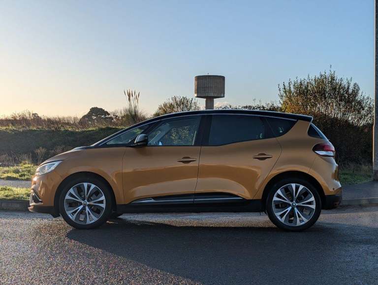 2016 Renault Scenic 1.6 dCi Dynamique S Nav 5dr MPV DIESEL Manual