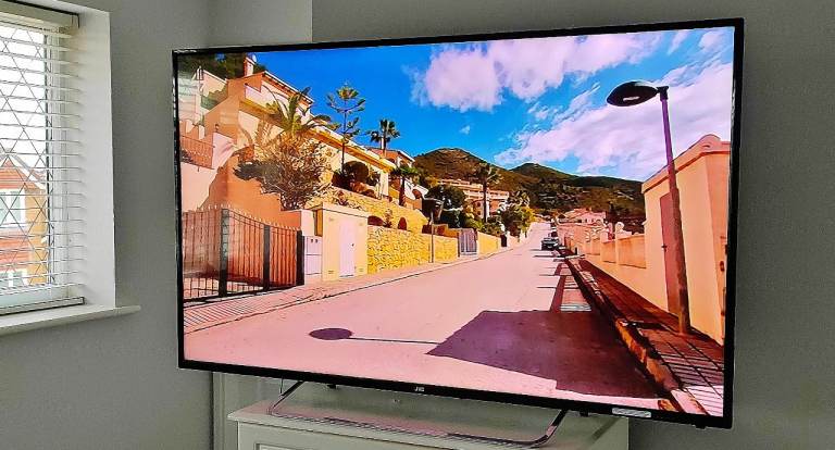 55" JVC FULL HD LED TV FREEVIEW REMOTE CONTROL STAND FANTASTIC CONDITION- FREE DELIVERY