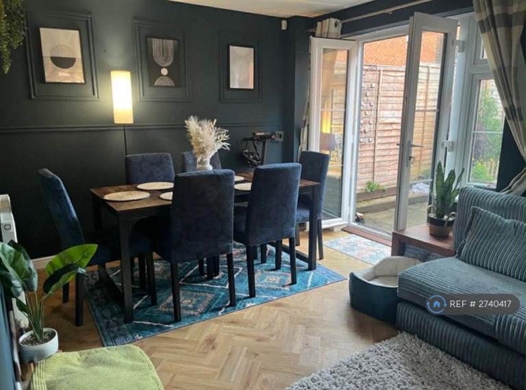 1 bedroom in Sheaves Park, Bristol, BS10 (#2740417)