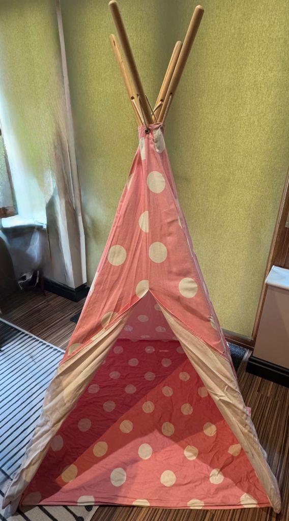 Little Town Teepee / Play tent