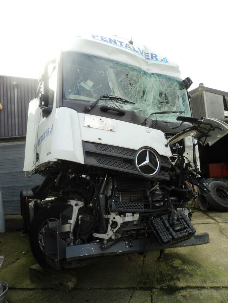 ***BREAKING *** 2014 Mercedes Actros 2545 Euro 6 6x2 Streamspace