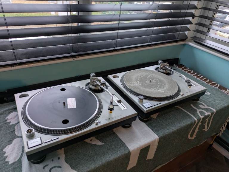 Technics 1210 decks x2
