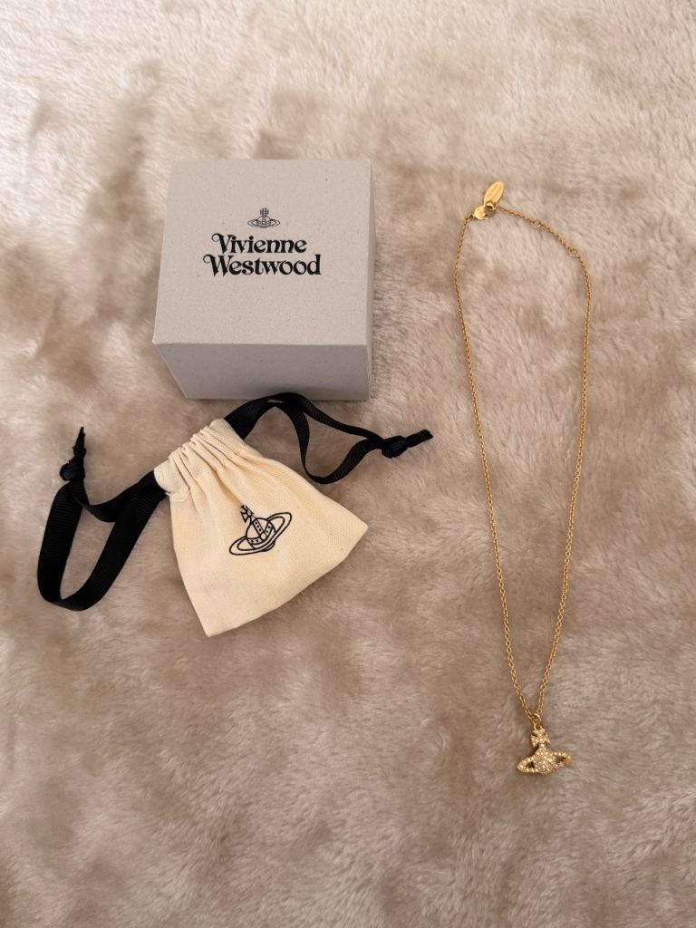 Vivienne Westwood pendant - Gold with Diamante Detail