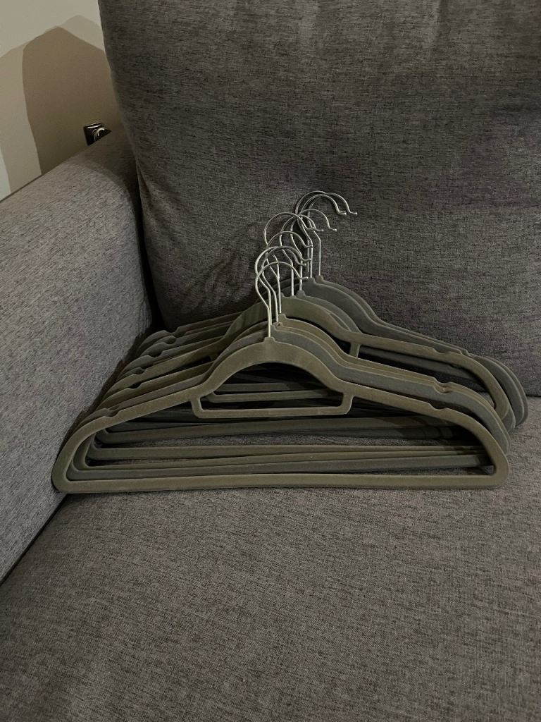 FREE Velvet Clothing Hangers