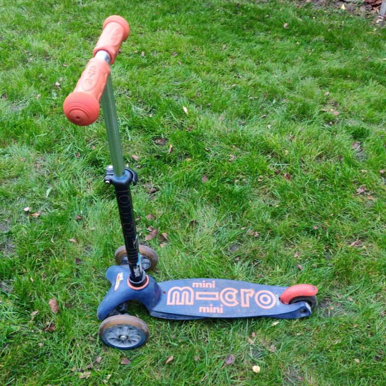 Mini micro scooter 