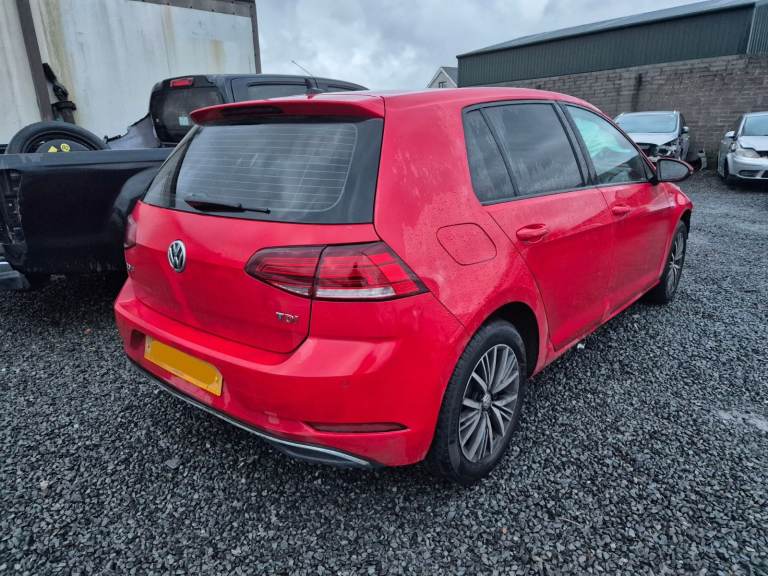 BREAKING ♻ For Parts only ♻️  Mk7.5 2018 Vw Golf 1.6Tdi Ddya