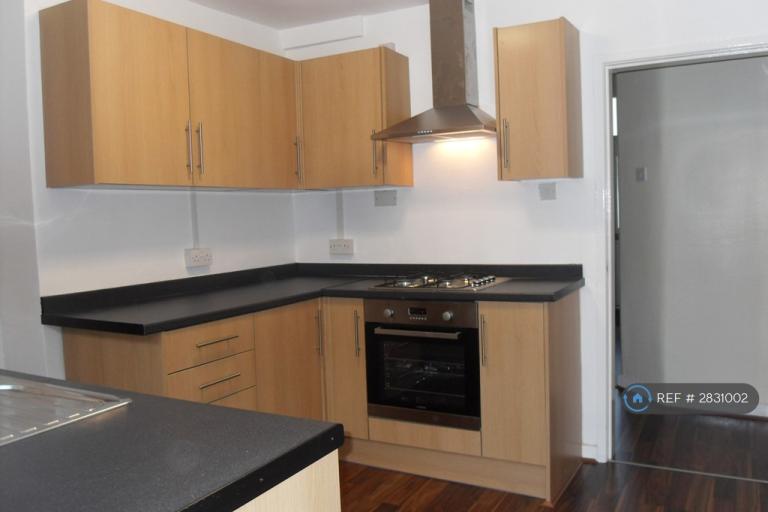 4 bedroom house in Barrington Road, Liverpool, L15 (4 bed) (#2831002)