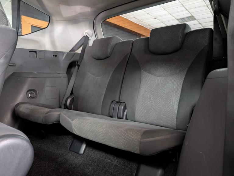 2012 Toyota Prius+ 1.8 VVT-h T4 MPV 5dr Petrol Hybrid CVT Euro 5 (s/s) (136 ps) MPV Petrol/Electr...