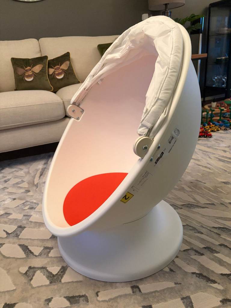 IKEA PS LÖMSK Children’s Swivel Egg Armchair with Canopy White / Red Excellent