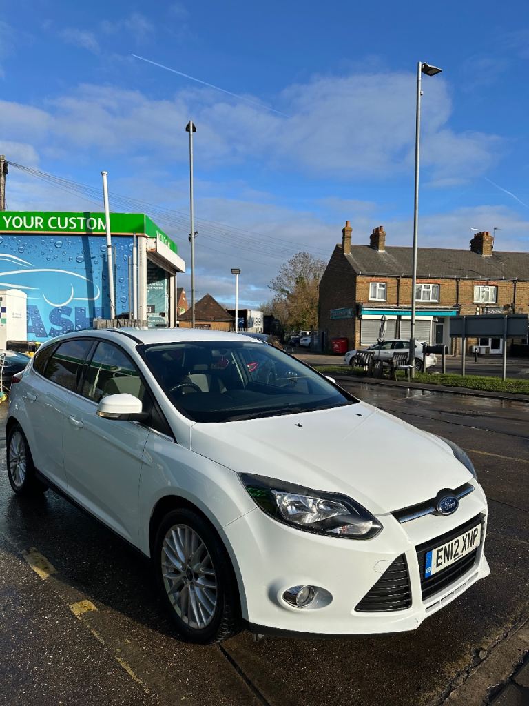 Ford, FOCUS, Hatchback, 2012, Manual, 1596 (cc), 5 doors