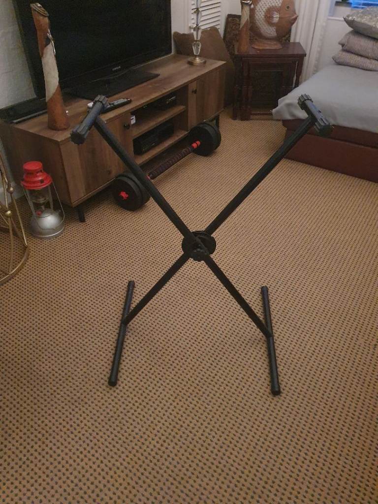Free to collect Keyboard / electric piano stand