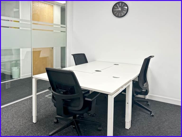 London - TW9 1BN, Find office space in Regus Spencer House for 3 people