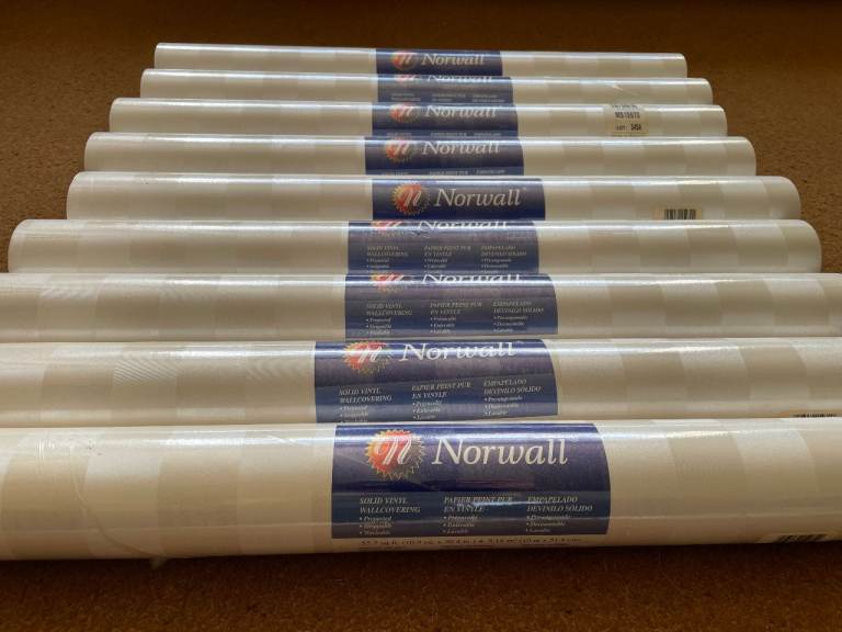 Norwall BRAND NEW White Stripe Preplastered Wallpaper - Nine Rolls 