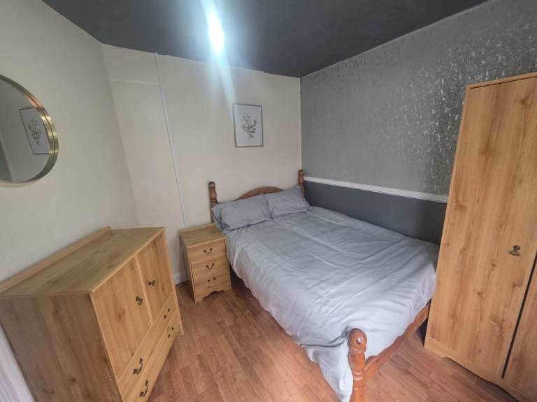 Rooms available near Birmingham Airport 