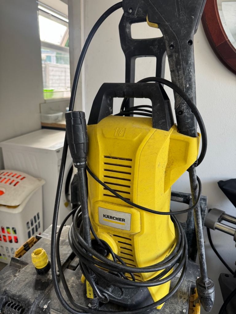Kärcher K3 pressure washer 