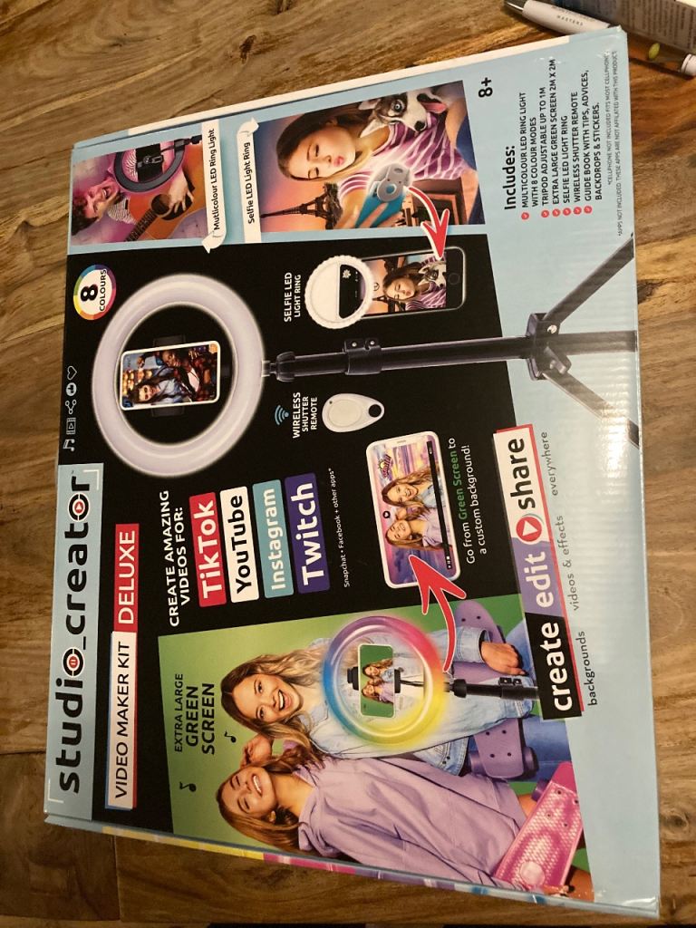 Studio Creator Video Maker Kit for Blogging TikTok Video Maker age 8 - adult