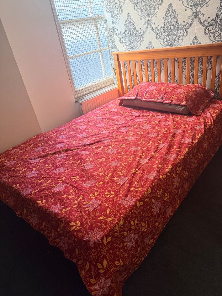 Double room to let