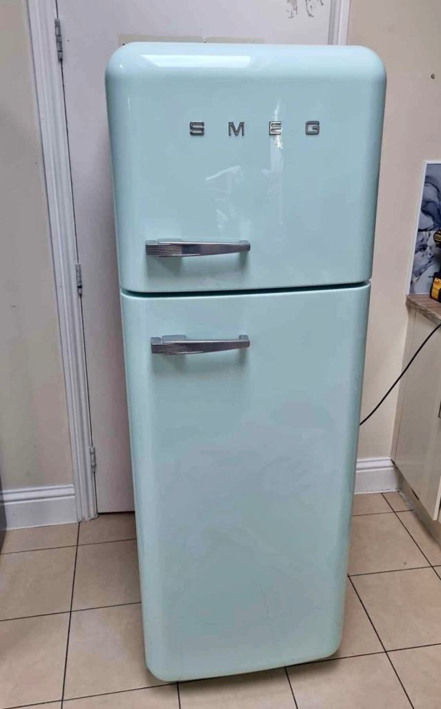 Smeg Fridge / Freezer 