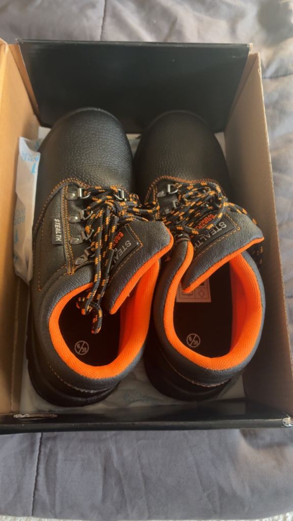 Work boots Warehouse boots boxed brand new size 6