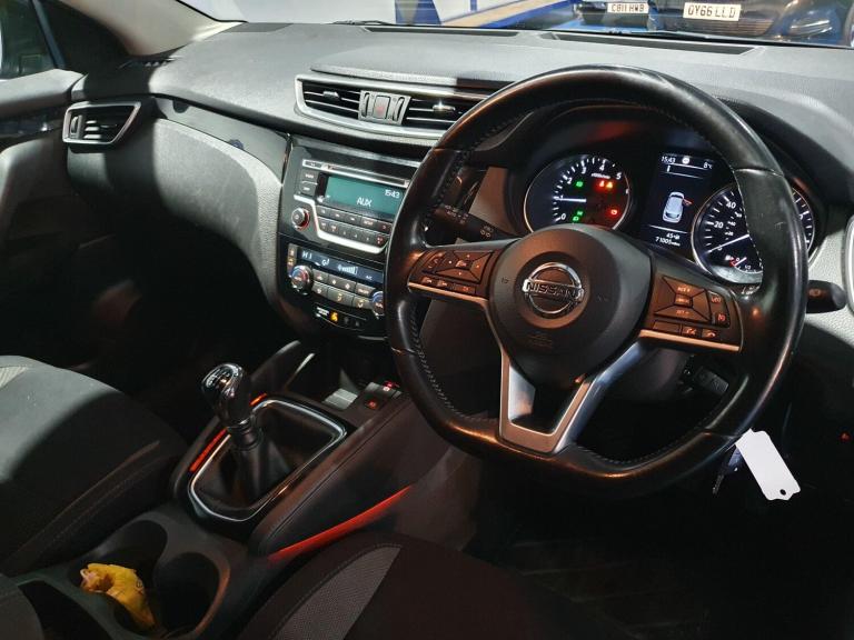 2017 Nissan Qashqai 1.2 DiG-T Acenta 5dr HATCHBACK PETROL Manual