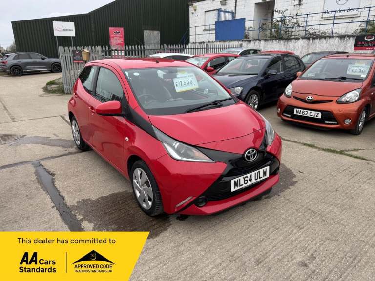 2014 Toyota AYGO 1.0 VVT-i X-Play 5dr x-shift HATCHBACK PETROL Automatic