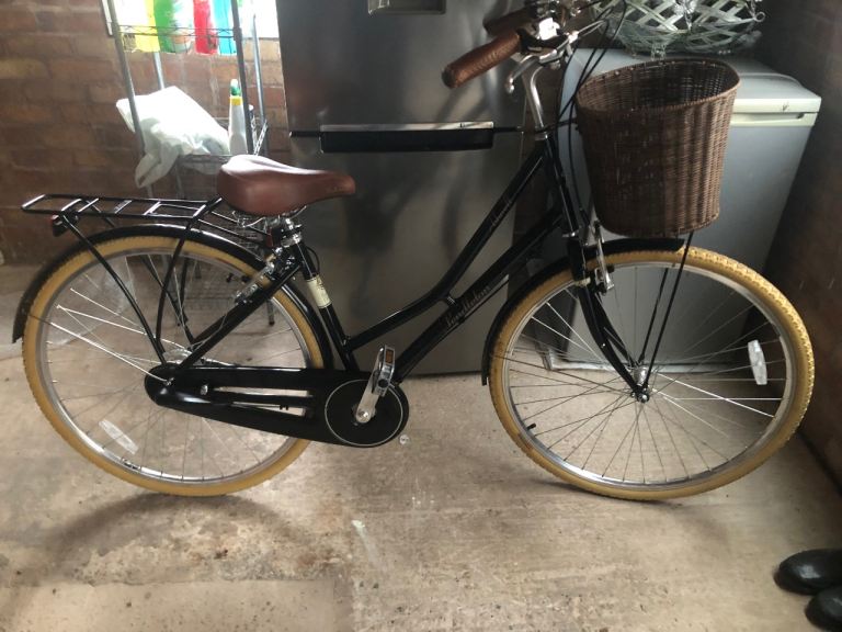 Victoria Pendleton classic ladies bike
