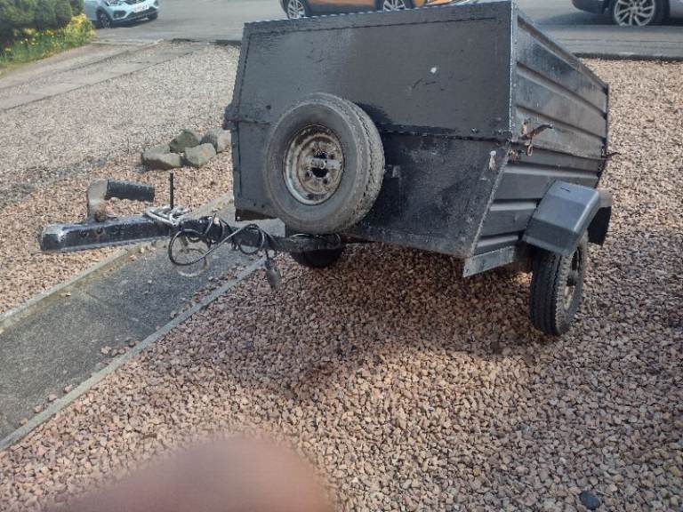 Camping trailer