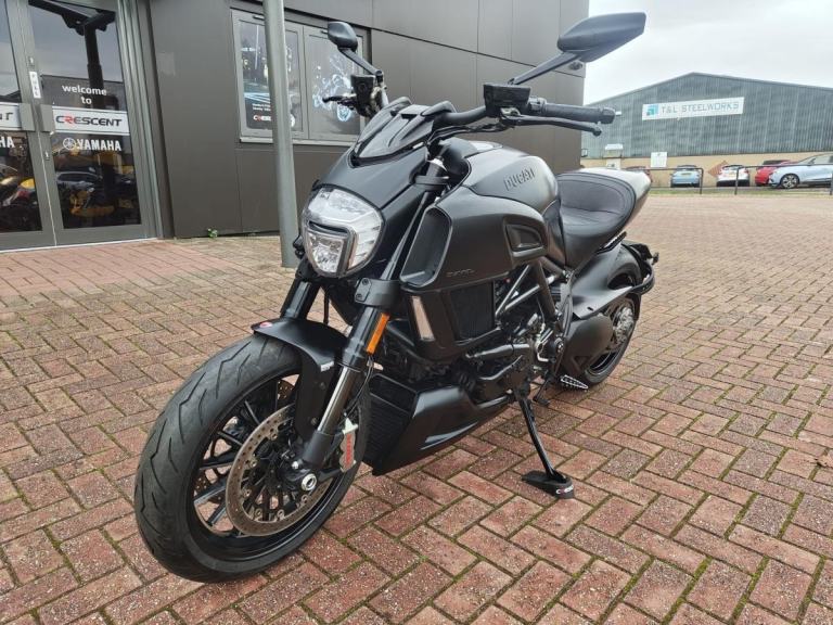 DUCATI DIAVEL 2018 - FULL HISTORY - ENGINE PROTECTION - LOW MILES 