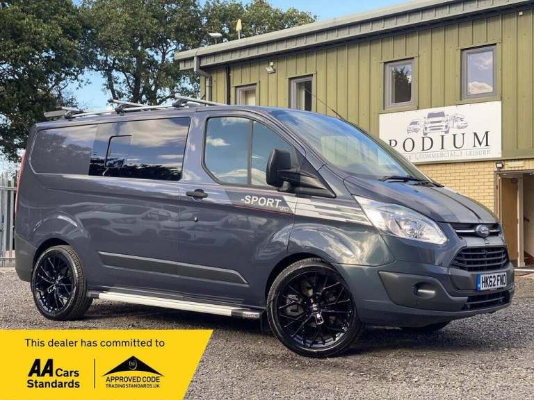 2013 Ford Transit Custom 2.2 TDCi 270 KITCHEN-SINK-FIXED BED-TOWBAR-CAMERA-20 inch ALLOYS Motorho...