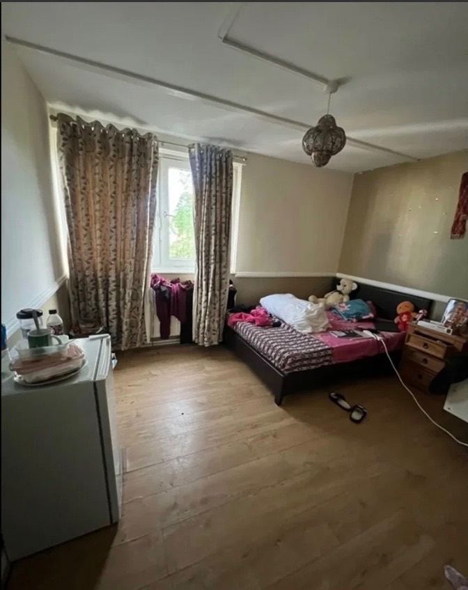 King Sized Room to Rent - House Share - Available For Immediate Move-In