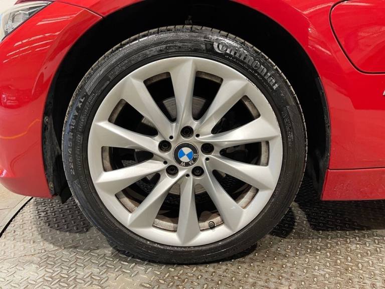 2017 BMW 3 Series 2.0 330e 7.6kWh Luxury Saloon 4dr Petrol Plug-in Hybrid Auto Euro 6 (s/s) ( Sal...