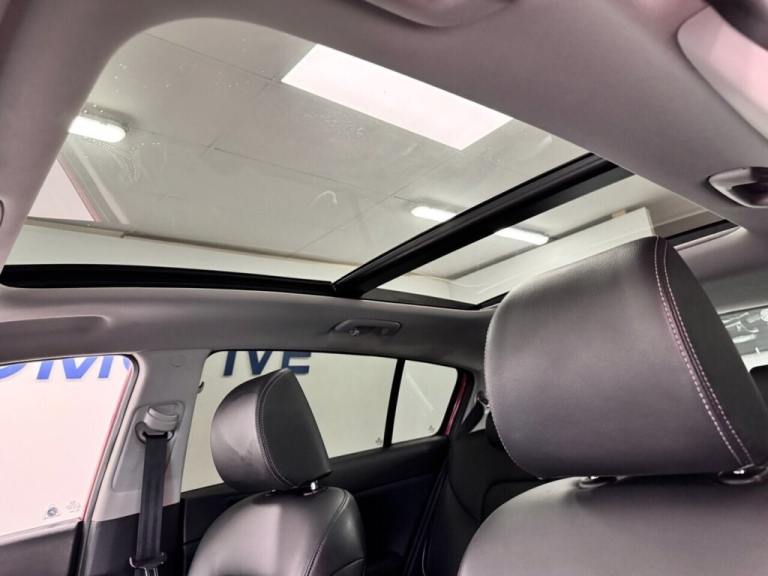 2018 Kia Sportage 1.6 T-GDi 4 DCT AUTO AWD 4WD 175 BHP + SAT NAV + GLASS SUNROOF + HEATED LEA EST...