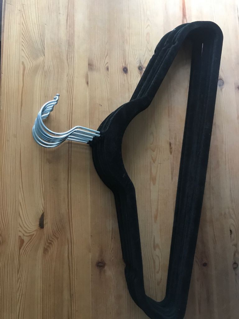 image for 25 Black Velvet Hangers