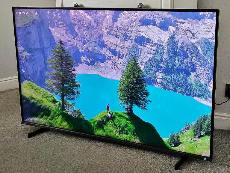 55" TOSHIBA SMART FIRE QLED 4K ULTRA HD HDR SLIM WIFI APPS TV RC LEGS TOP CONDITION- FREE DELIVERY