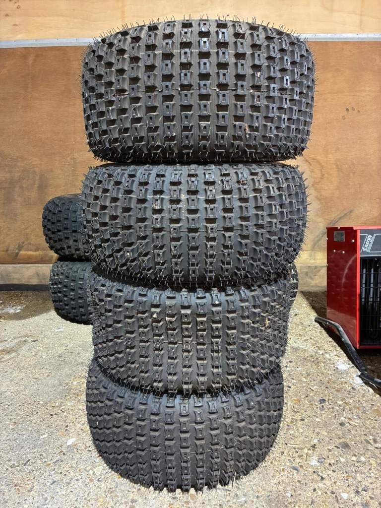 Ride on tractor and buggy tyres