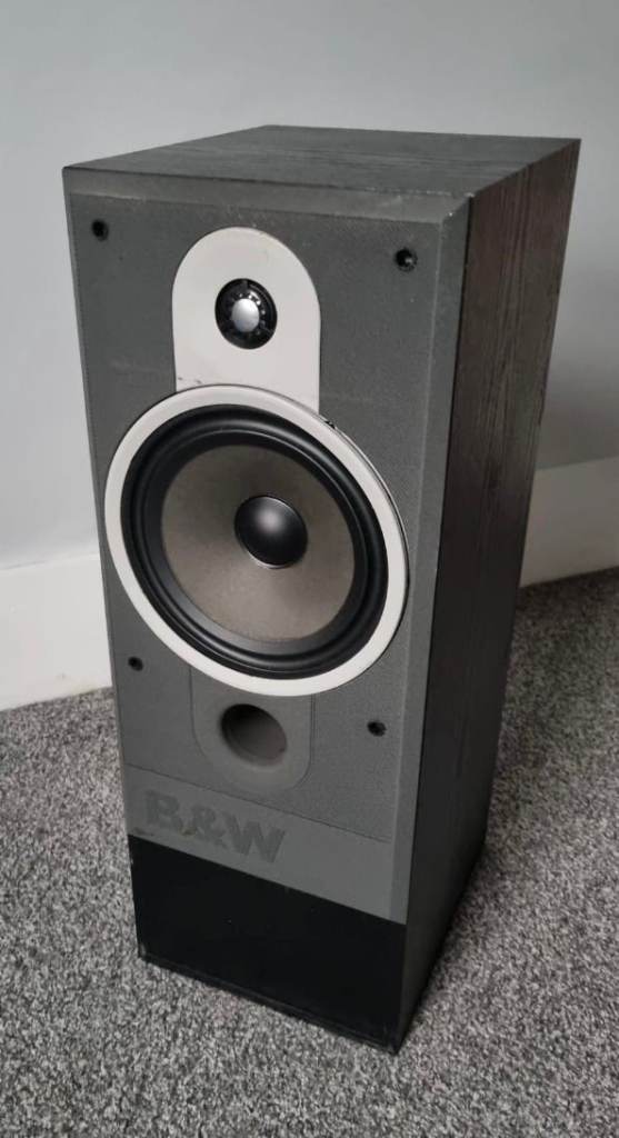 B & W 500 series speakers 