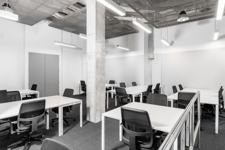 London - EC1V1NR \ Office Space for Teams with 5 Workstations