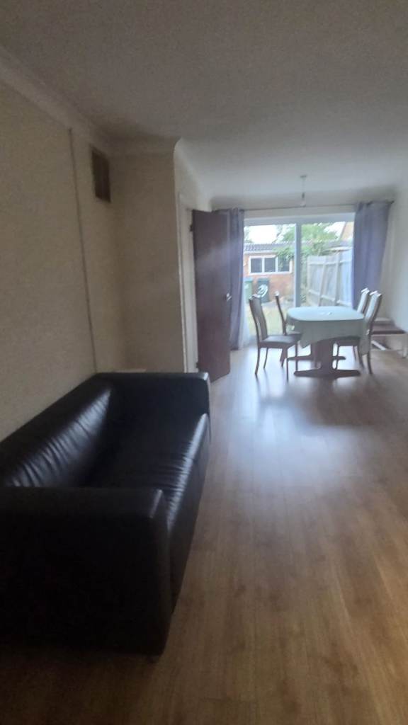 Good 3 Bed House to Rent in Cannon Park CV4 - 5 mins Walk to Canon Park Shopping Centre 